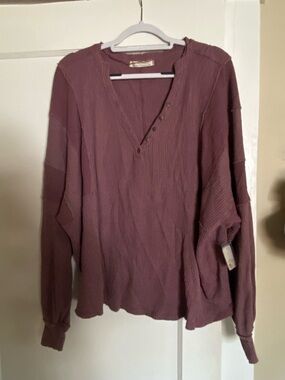 Free People We The Free Callisto Henley roan rouge